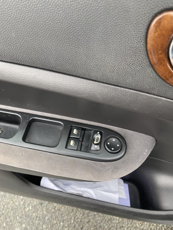 PEUGEOT 307 2.0 Hdi 110cv – Image 11