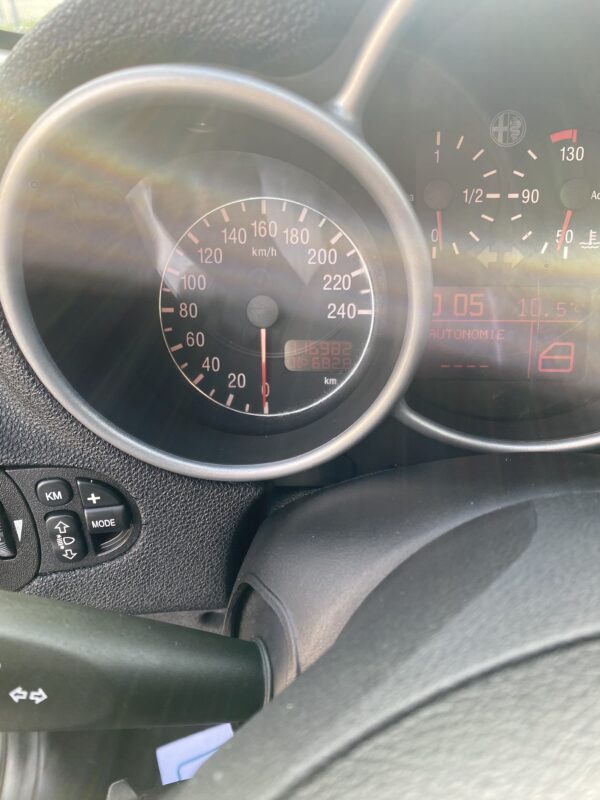 ALFA ROMEO 147 1.6 TWIN SPARK 105cv – Image 10
