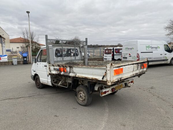 Renault Trafic Benne 2.2 D 75cv – Image 8