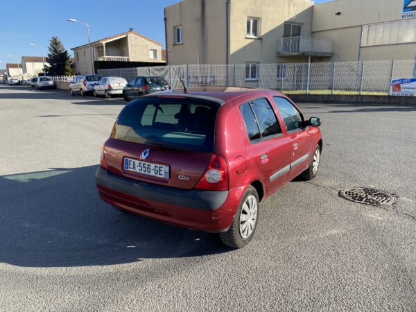 Renault Clio II 1.5 Dci 80cv – Image 6