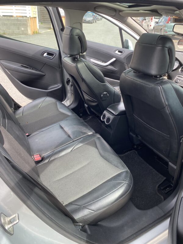 Peugeot 308 2.0 Hdi Feline 136cv – Image 12
