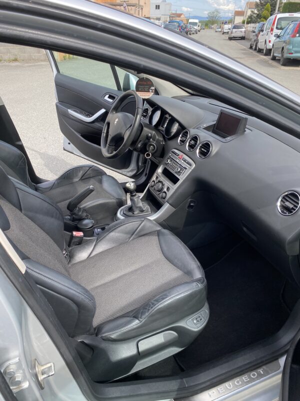 Peugeot 308 2.0 Hdi Feline 136cv – Image 13