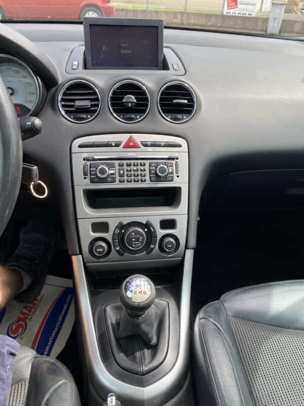 Peugeot 308 2.0 Hdi Feline 136cv – Image 14