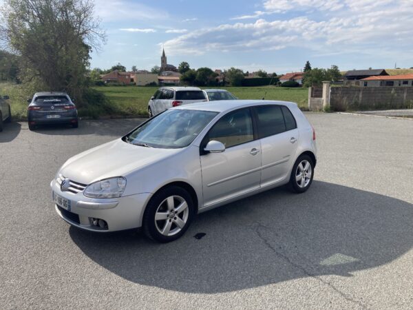 Volkswagen Golf V 1.9 Tdi 105 – Image 3