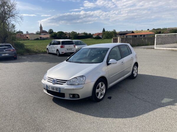 Volkswagen Golf V 1.9 Tdi 105 – Image 4