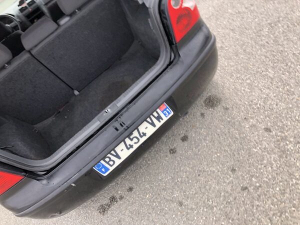 Volkswagen Polo 1.9 – Image 13
