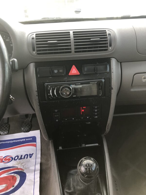 Audi A3 1.6i 100cv – Image 11