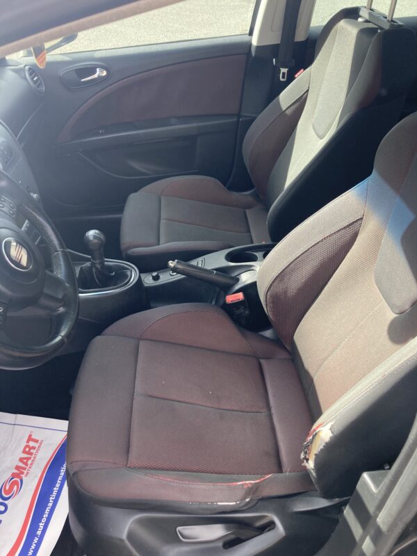 SEAT LEON 2.0 TDI 140cv – Image 7