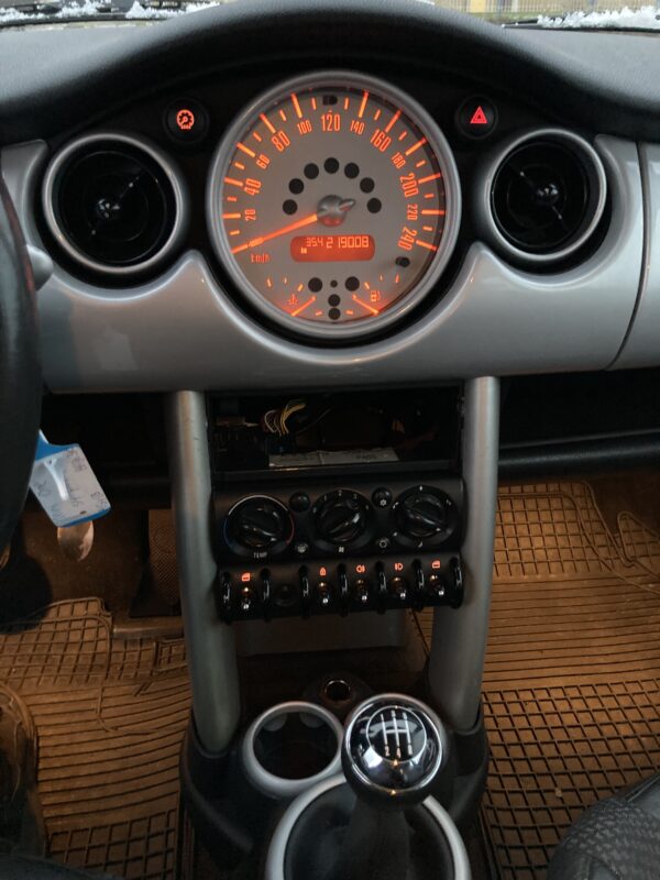 MINI ONE 1.6 16v 90cv – Image 9