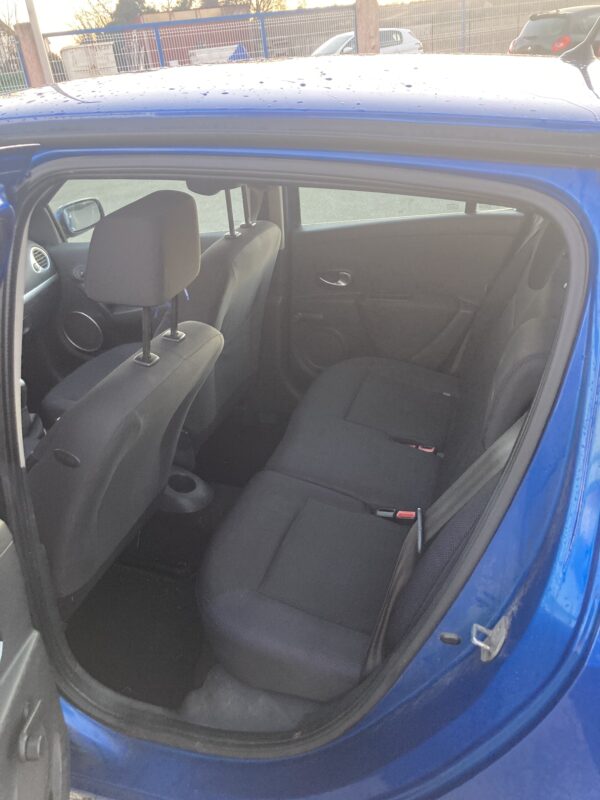 Renault Clio III 1.5 Dci 86cv – Image 8
