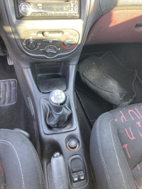 PEUGEOT 206 1.4i 75cv – Image 8
