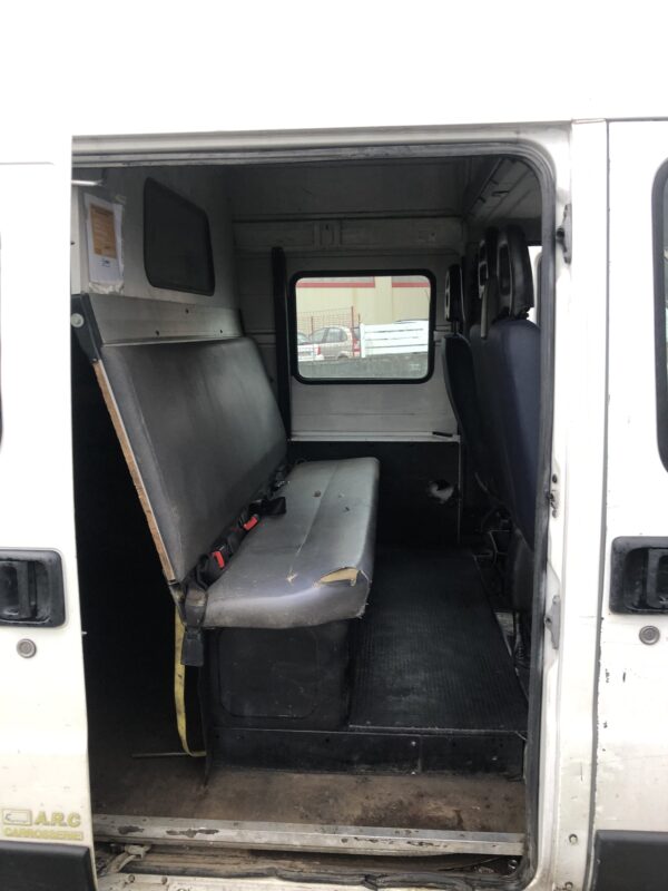Peugeot Boxer 2.0 Hdi 7 places – Image 11