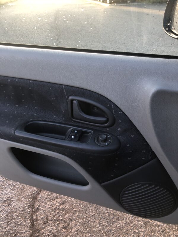 Renault Clio 1.5 Dci 65cv – Image 9