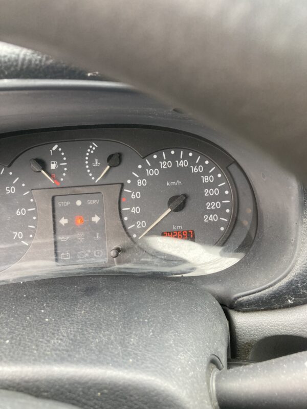 RENAULT CLIO II 1.6 16V 110cv – Image 8