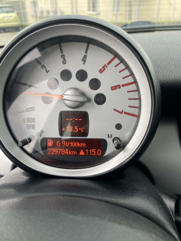Mini Cooper 1.6 D 110cv – Image 13