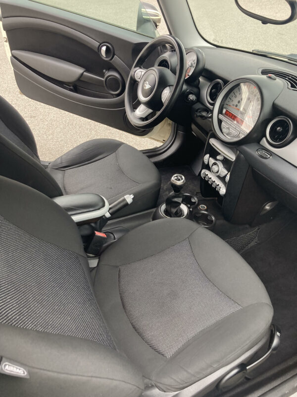 Mini Cooper 1.6 D 110cv – Image 8