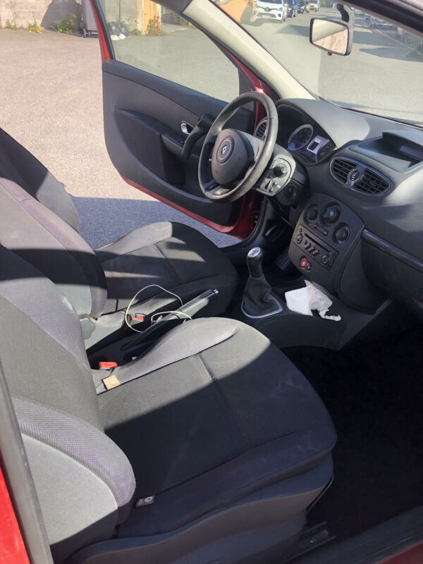 RENAULT CLIO III 1.6i 110CV – Image 10