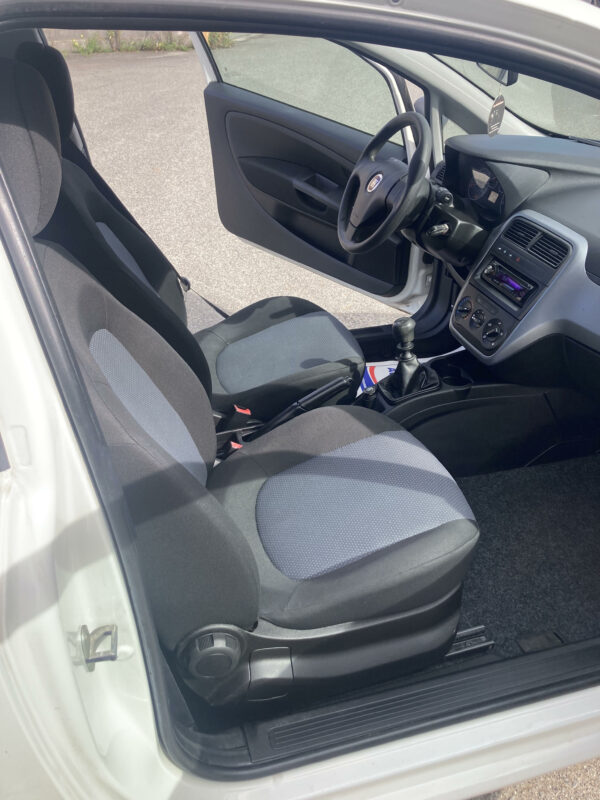 FIAT GRANDE PUNTO 1.2i 65cv – Image 11