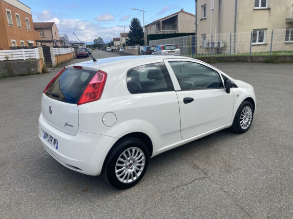 FIAT GRANDE PUNTO 1.2i 65cv – Image 3