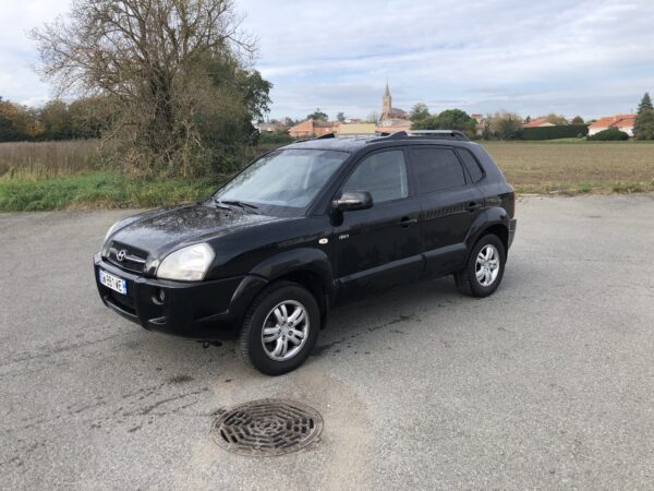 HYUNDAI TUCSON 2.0 CRDI 4WD – Image 2