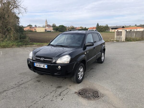 HYUNDAI TUCSON 2.0 CRDI 4WD – Image 3