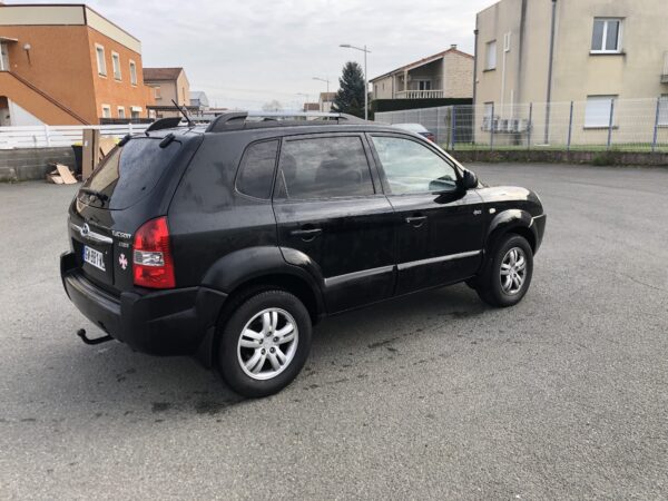 HYUNDAI TUCSON 2.0 CRDI 4WD – Image 5