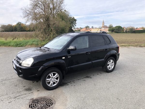 HYUNDAI TUCSON 2.0 CRDI 4WD – Image 8