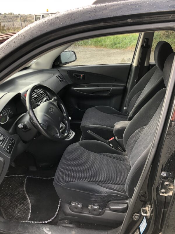 HYUNDAI TUCSON 2.0 CRDI 4WD – Image 9