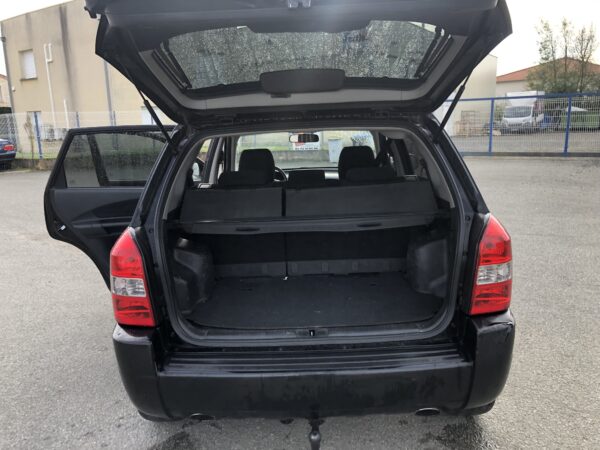 HYUNDAI TUCSON 2.0 CRDI 4WD – Image 16