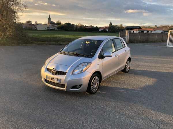 TOYOTA YARIS 1.4 D4D 90cv – Image 17