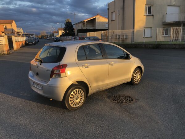 TOYOTA YARIS 1.4 D4D 90cv – Image 15