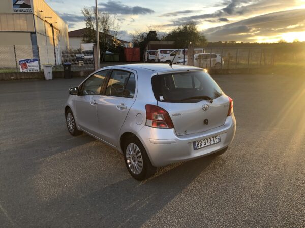 TOYOTA YARIS 1.4 D4D 90cv – Image 6