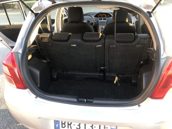 TOYOTA YARIS 1.4 D4D 90cv – Image 12