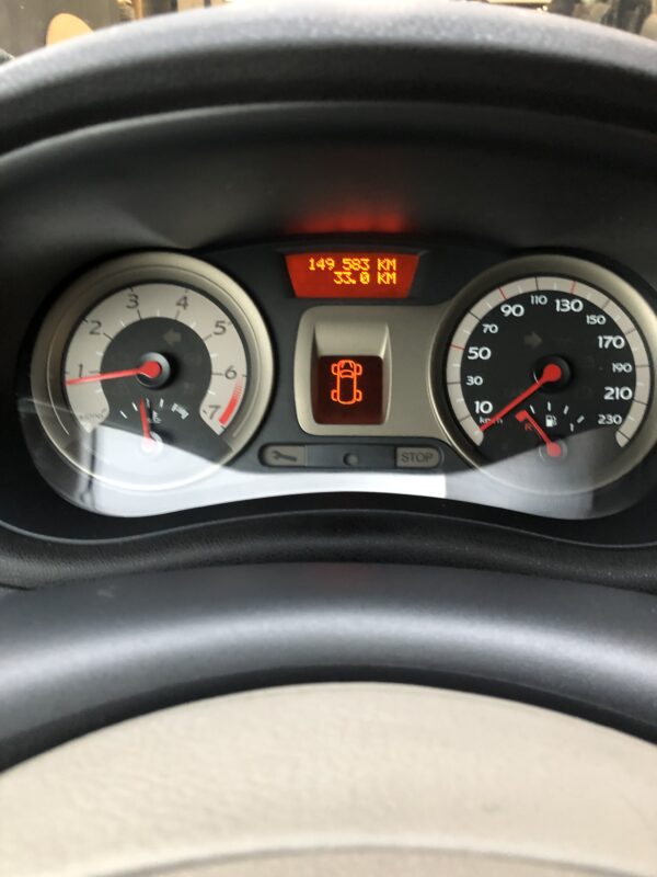 Renault Clio III 1.6 110cv – Image 12
