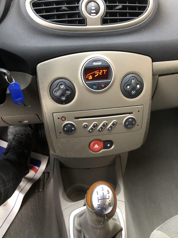 Renault Clio III 1.6 110cv – Image 13