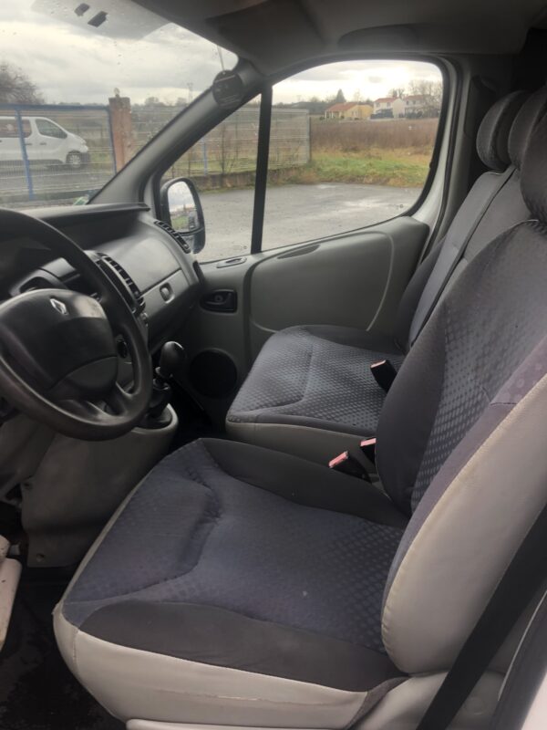 RENAULT TRAFIC 2.0 DCI 90cv – Image 8