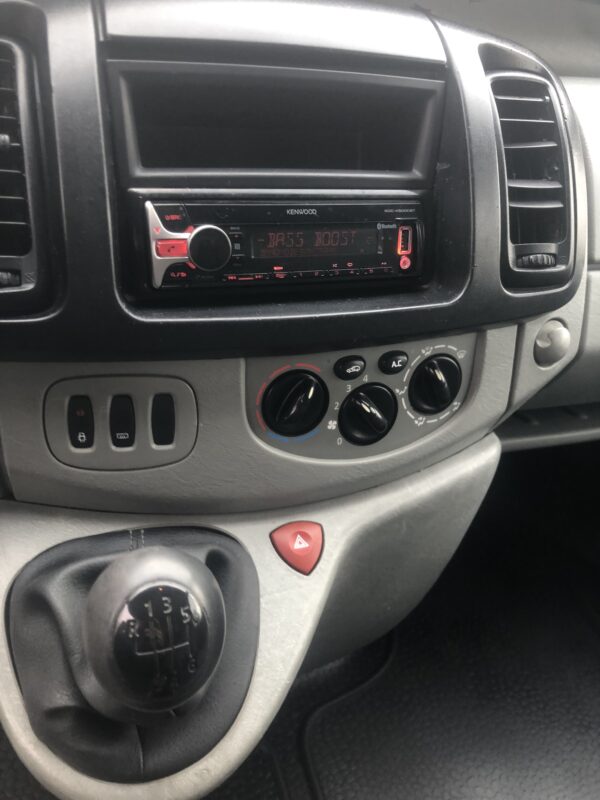 RENAULT TRAFIC 2.0 DCI 90cv – Image 10