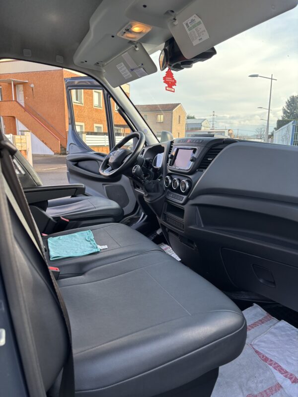 IVECO DAILY 35C18 DEPANNEUSE PLATEAU COULISSANT – Image 9