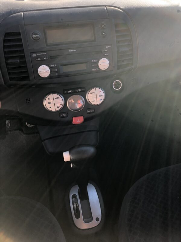 Nissan Micra 1.4 Acenta boite automatique 80cv – Image 9