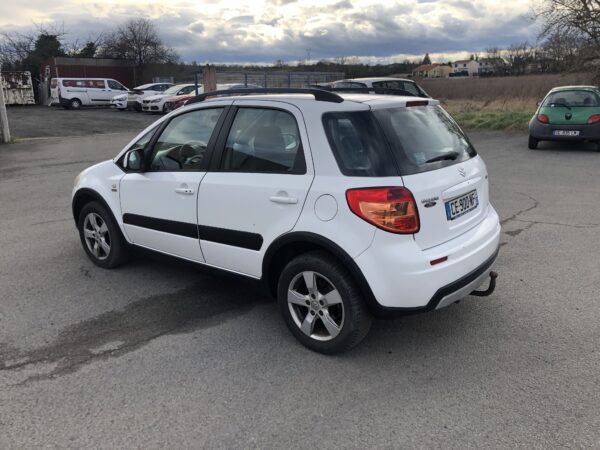 SUZUKI SX4 2.0 DDIS 4X4 135cv – Image 7