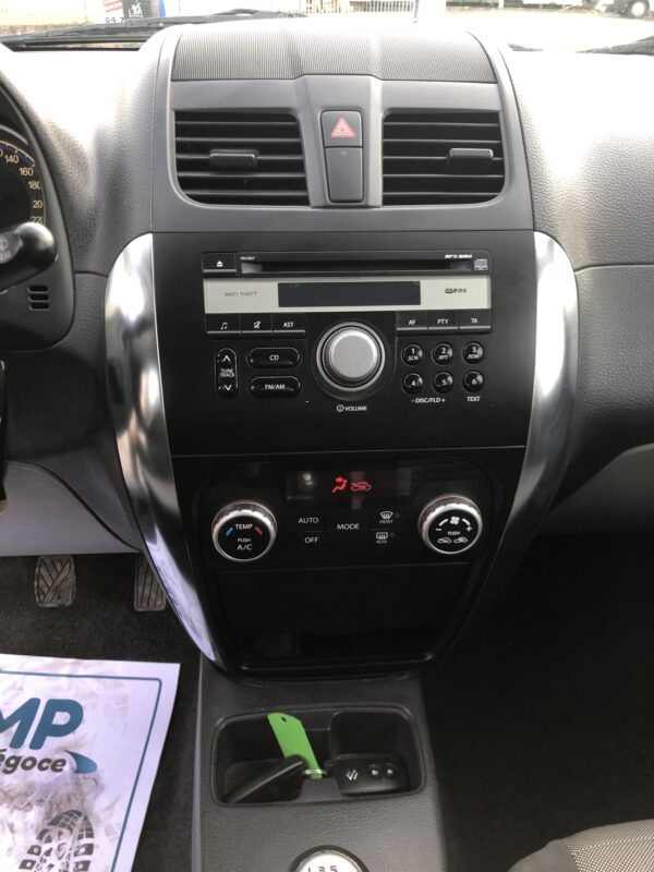 SUZUKI SX4 2.0 DDIS 4X4 135cv – Image 10