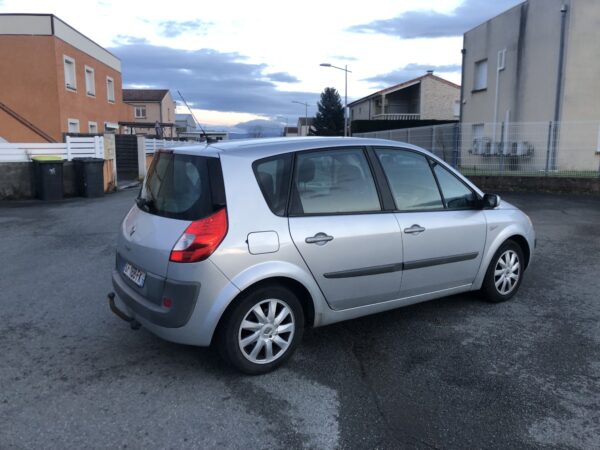 RENAULT SCENIC 1.5 Dci 105cv – Image 5