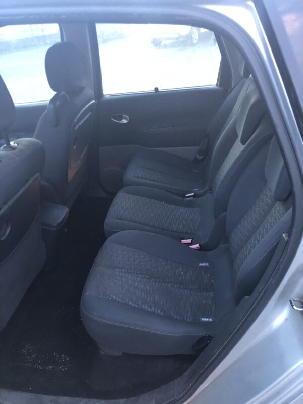 RENAULT SCENIC 1.5 Dci 105cv – Image 11