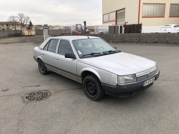 RENAULT 25 2.1 TD – Image 4