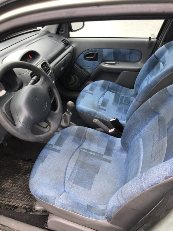 RENAULT CLIO II 1.4 98cv – Image 9