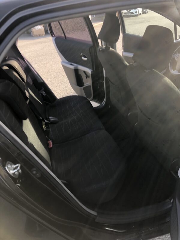TOYOTA YARIS 1.4 D4D 90cv – Image 13