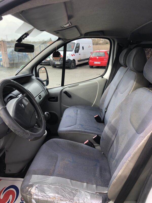 RENAULT TRAFIC 1.9 DCI COMBI LONG – Image 8