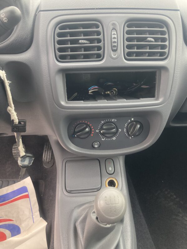Renault Clio II 1.2 60cv – Image 10