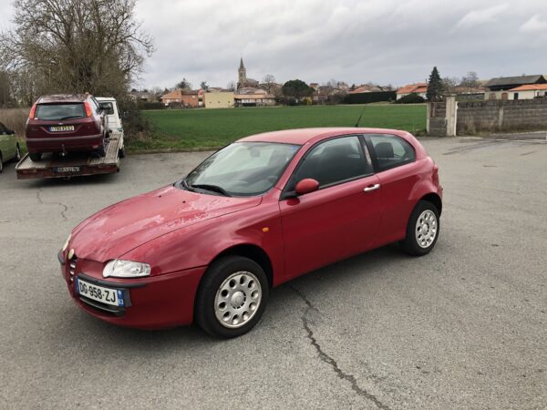 Alfa Romeo 147 1.9 JTD 100cv – Image 2