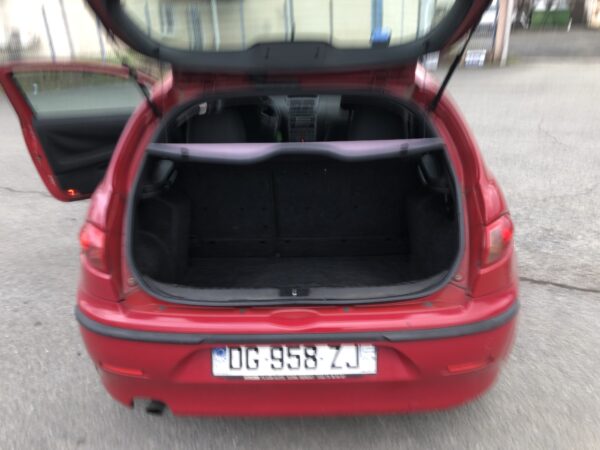 Alfa Romeo 147 1.9 JTD 100cv – Image 14